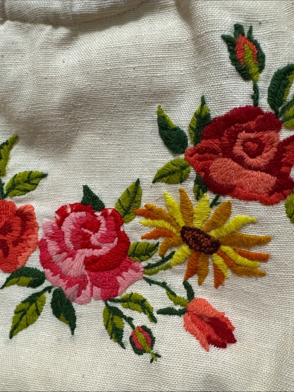 Vintage Cream Hobo Bag with Red Handles and Embroidered Floral Design